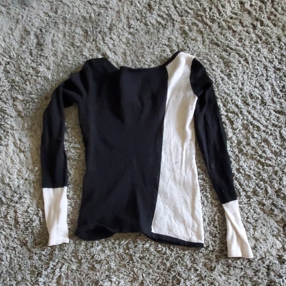 Top - Picture 2 of 2